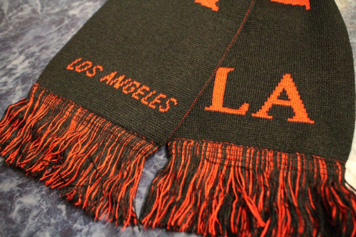 LOS ANGELES LA scarf �ޥե顼 / black&red