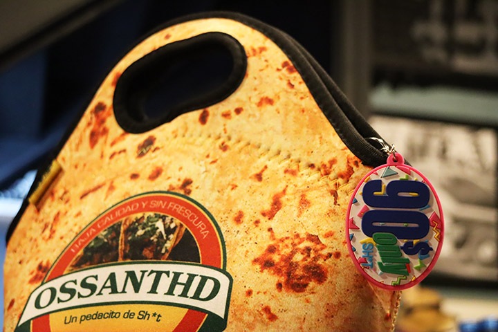 OSSANTHEHOOD keychain (90s)