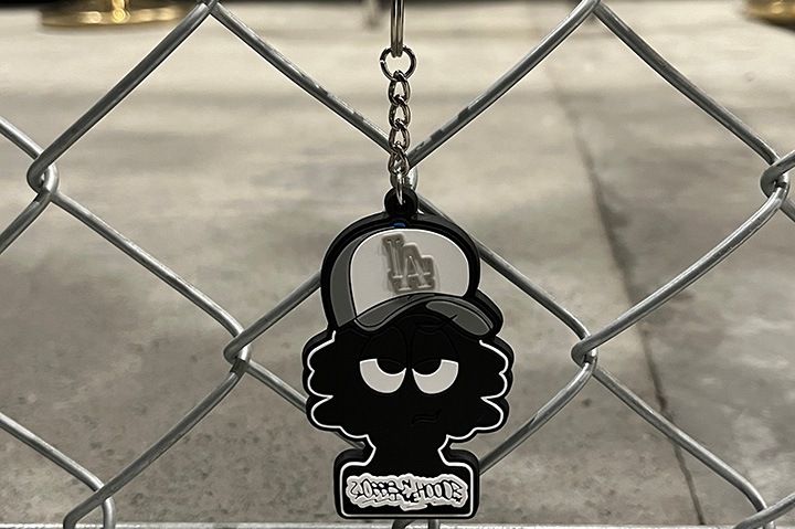 OSSANTHEHOOD pvc keychain (imbig) / black