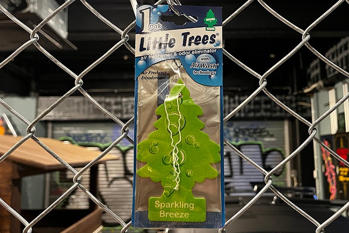 LITTLE TREES air freshener / sparkling breze