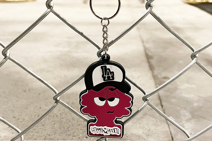 OSSANTHEHOOD pvc keychain (imbig) / purple