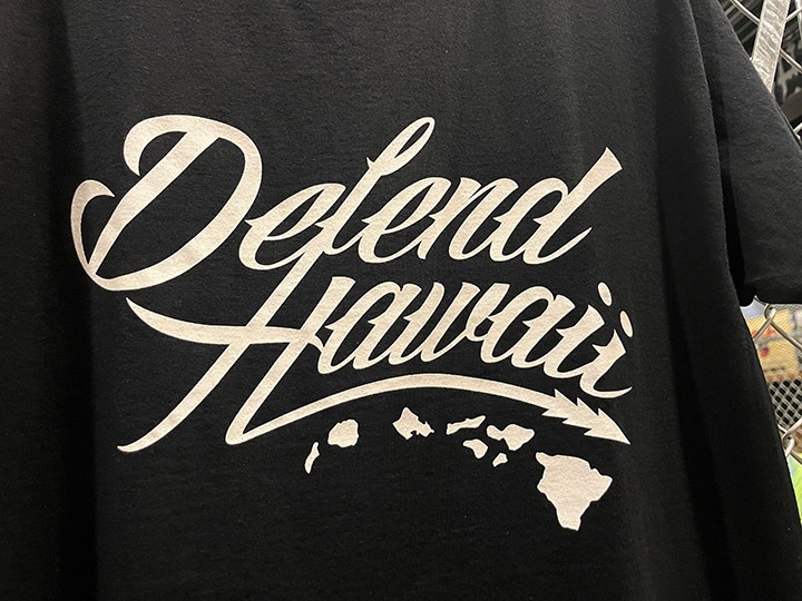 DEFEND HAWAII Tshirt (wildstyle) / black