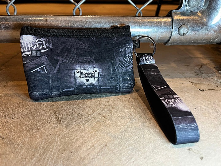 NICETY Tshirt & zip pouch set (frame) / black