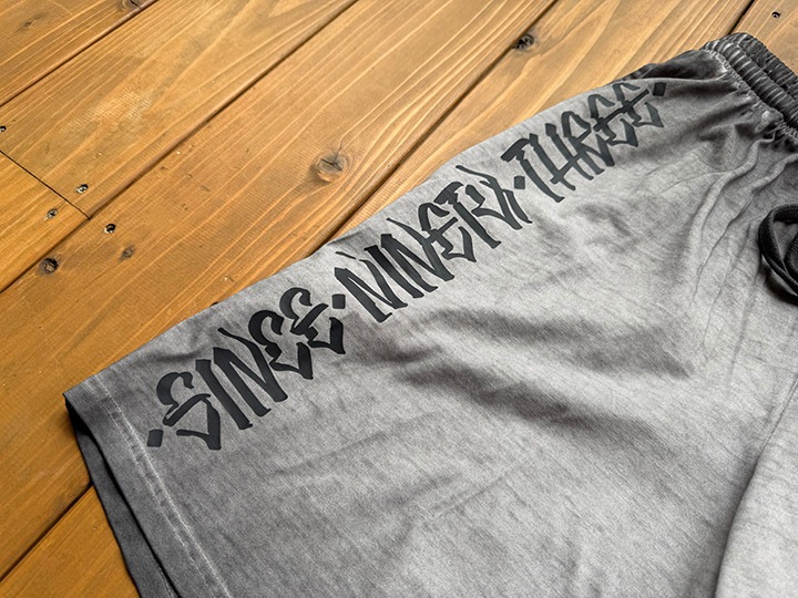 NICETY "SINCE NINETY THREE" cotton short pants / gray washed