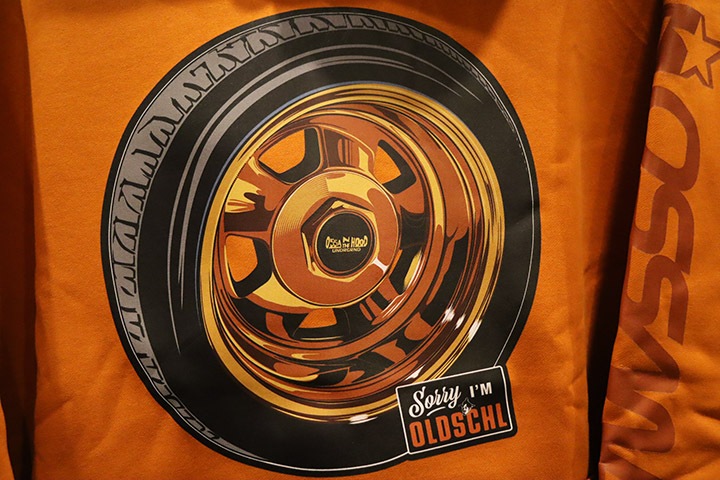 OSSANTHEHOOD blanket hoodie (tech gold) / brown