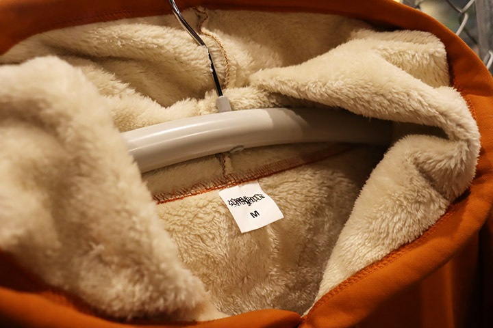 OSSANTHEHOOD blanket hoodie (tech gold) / brown