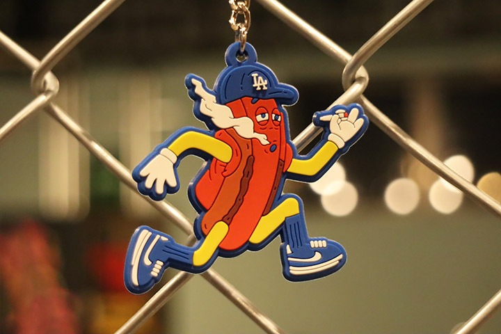 OSSANTHEHOOD pvc keychain (fosho)