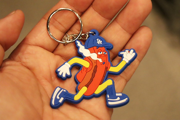 OSSANTHEHOOD pvc keychain (fosho)