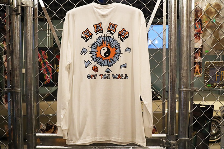 VANS longsleeve Tshirt (yinyang) / white