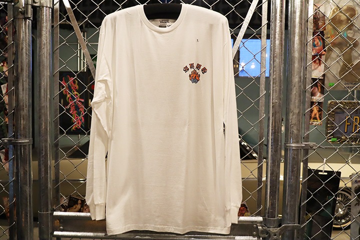VANS longsleeve Tshirt (yinyang) / white