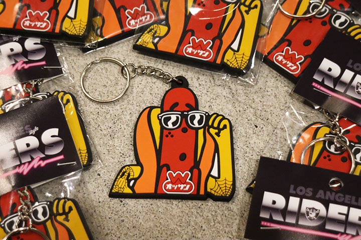 OSSANTHEHOOD pvc keychain (most wanted)