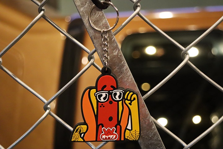 OSSANTHEHOOD pvc keychain (most wanted)