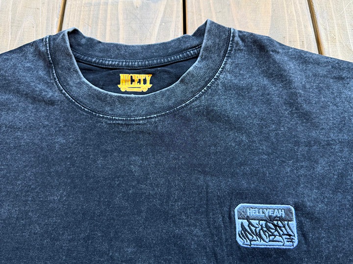 NICETY dye washed Tshirt (hellyeah) / washed black
