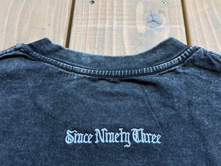 NICETY dye washed Tshirt (hellyeah) / washed black