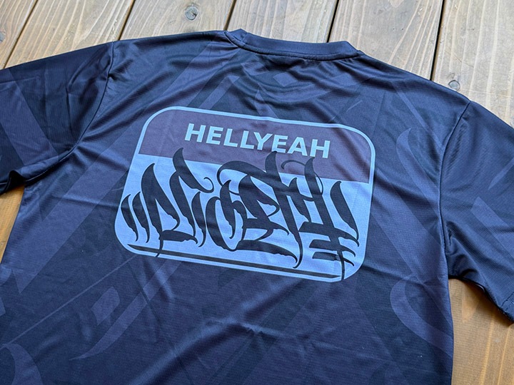 NICETY ��Φξ�� dry fit Tshirt (hellyeah) / black all over