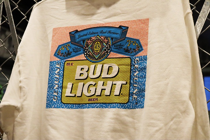 BUD LIGHT official pullover hoodie / white
