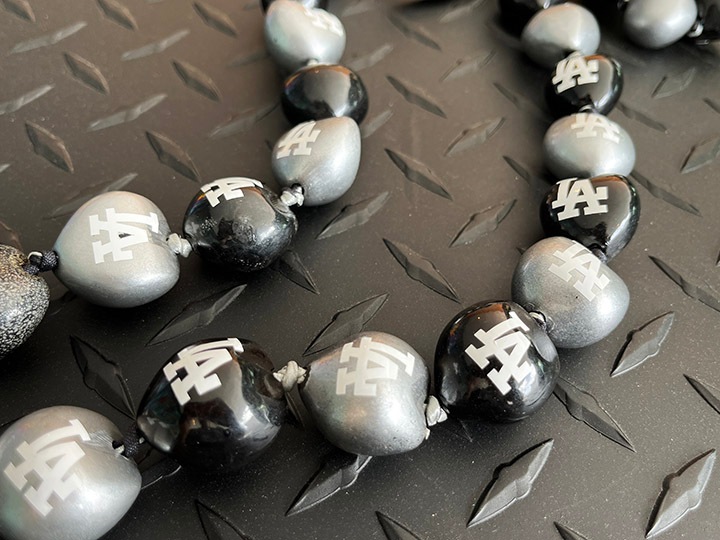 custom kukui lei (LA) / black & gray