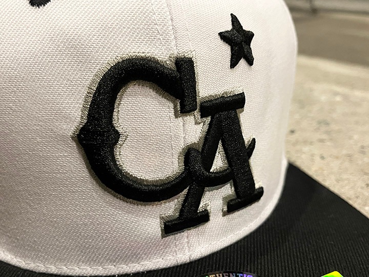 California logo snapback cap / black & white
