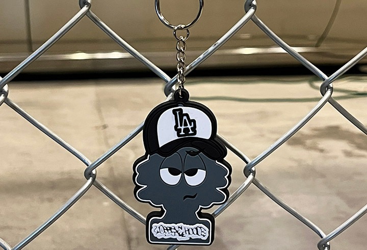 OSSANTHEHOOD pvc keychain (imbig) / gray