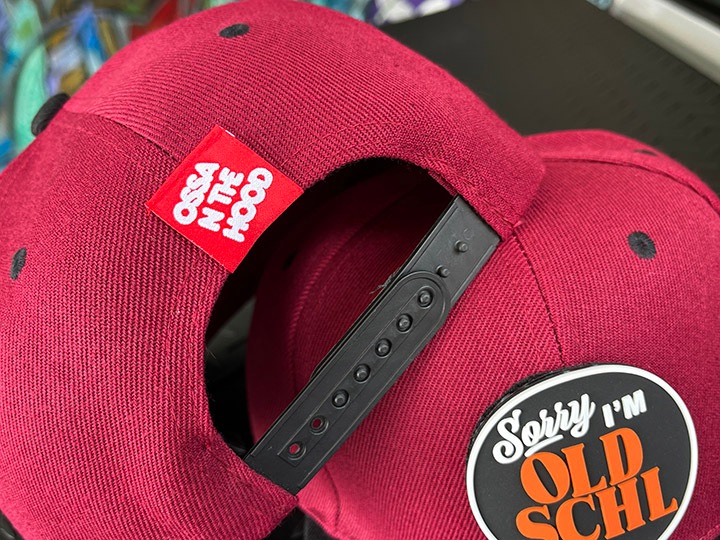 OSSANTHEHOOD "2 face" snapback cap / black x burgandy