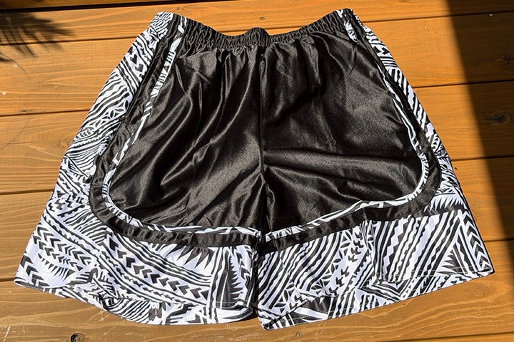 Hawaiian tribal basket shorts / black x white