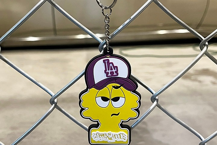 OSSANTHEHOOD pvc keychain (imbig) / yellow