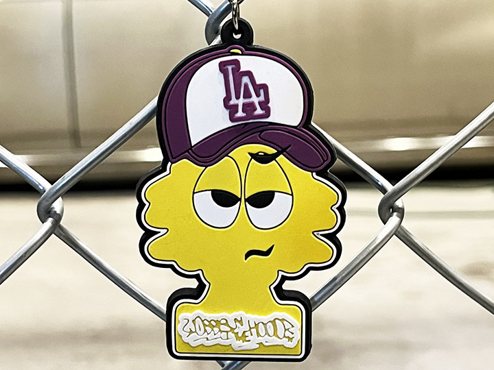 OSSANTHEHOOD pvc keychain (imbig) / yellow