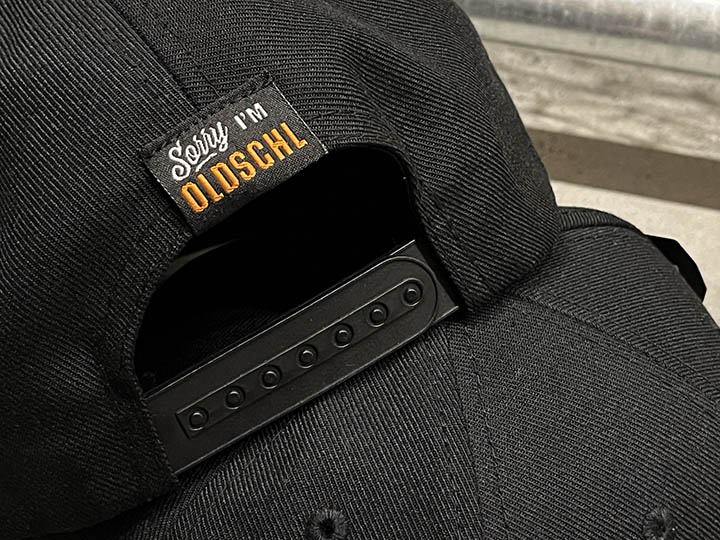 OSSANTHEHOOD snapback cap (plaque) / black