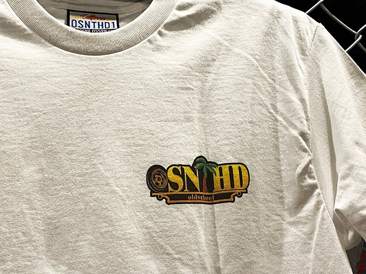 OSSANTHEHOOD Tshirt (plaque) / white