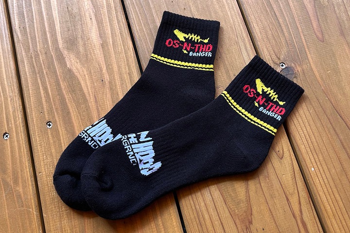 OSSANTHEHOOD socks (banger) / black