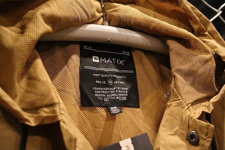 MATIX windbreaker (compton surf) / khaki