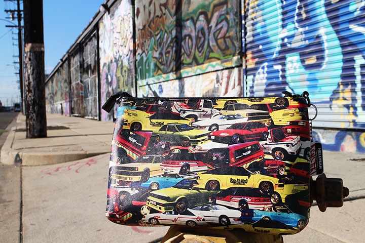 OSSANTHEHOOD clutch bag / multi