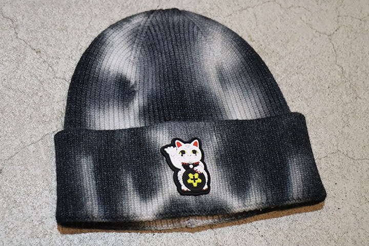 OSSANTHEHOOD tie-dye beanie (lucky cat) / black dye
