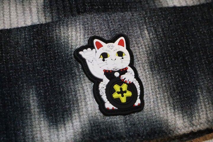 OSSANTHEHOOD tie-dye beanie (lucky cat) / black dye