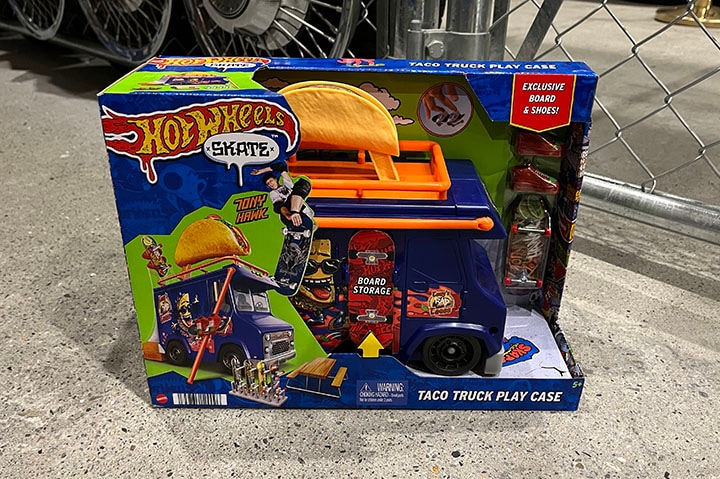 HOT WHEELS taco truck play case