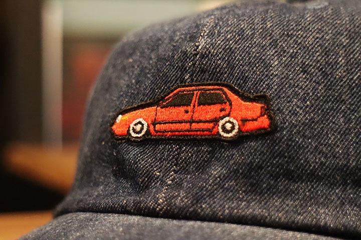 OSSANTHEHOOD dad hat (red car) / washed denim