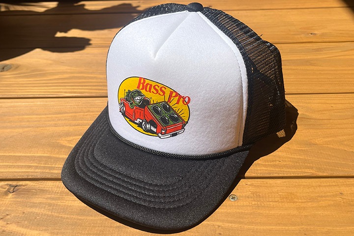 BENJIE ESCOBAR mesh tracker cap (bass) white