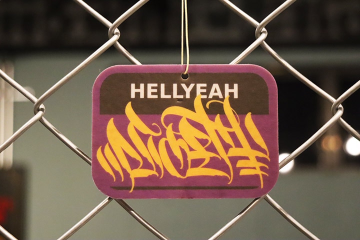 NICETY "HELLYEAH" air freshener / laker