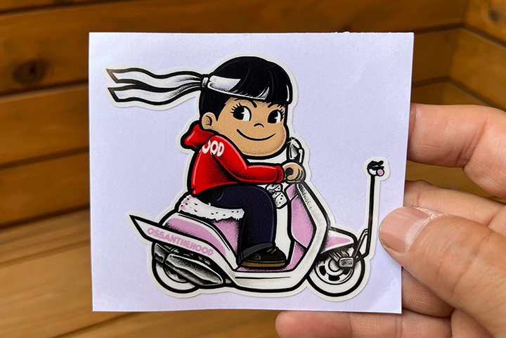 OSSANTHEHOOD vinyl sticker (Courr���ges)