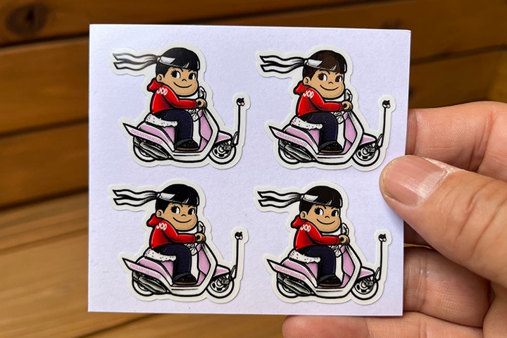 OSSANTHEHOOD vinyl sticker / small (Courr���ges)