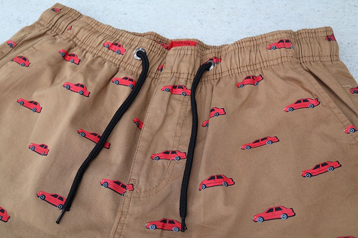 OSSANTHEHOOD cotton twill short pants  (red car) / khaki