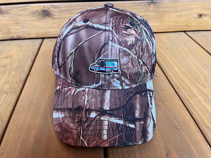 OSSANTHEHOOD curved visor cap (postal) / tree camo