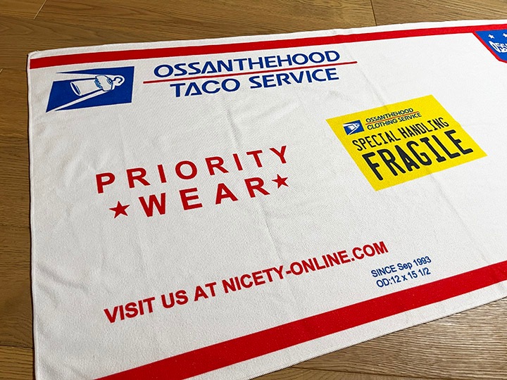 OSSANTHEHOOD beach towel (postal) / white