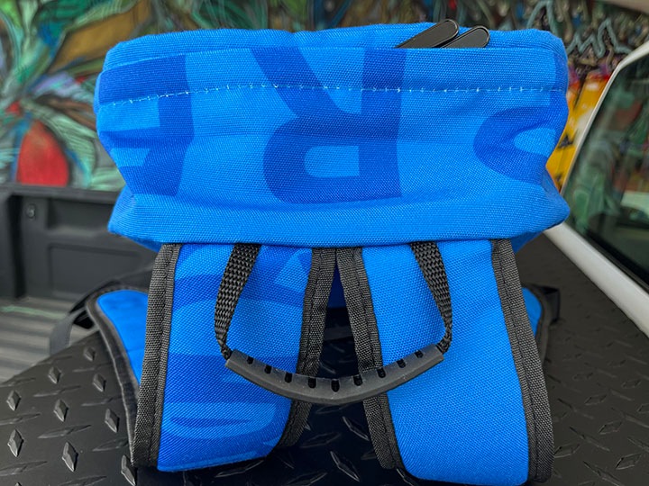 OSSANTHEHOOD backpack (postal) / blue