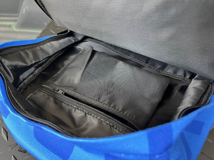 OSSANTHEHOOD backpack (postal) / blue