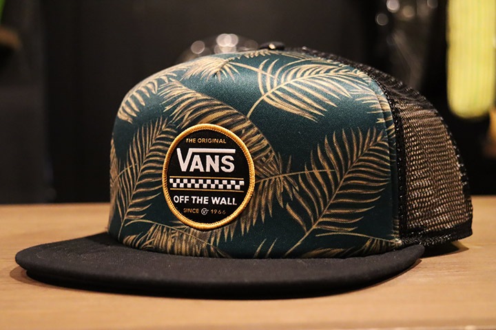 VANS mesh trucker cap / leaf & black