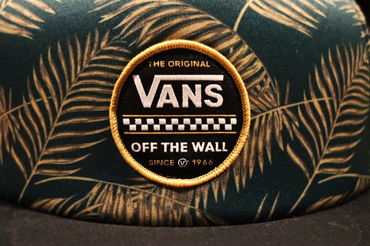 VANS mesh trucker cap / leaf & black