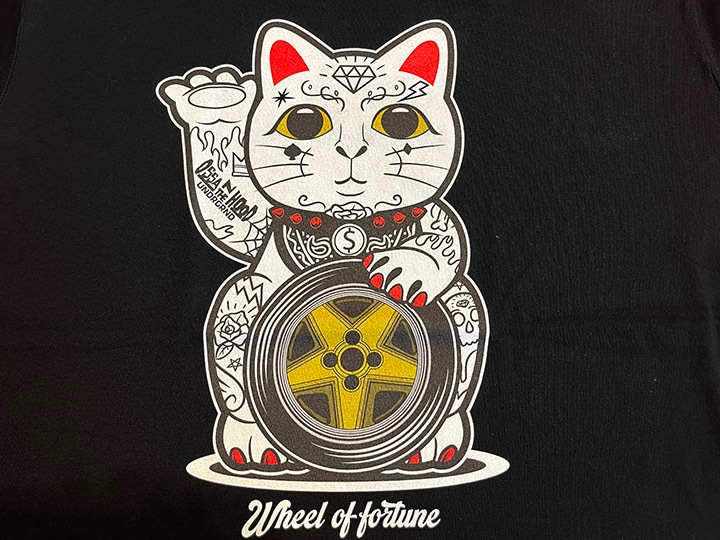 OSSANTHEHOOD Tshirt (lucky cat) / black