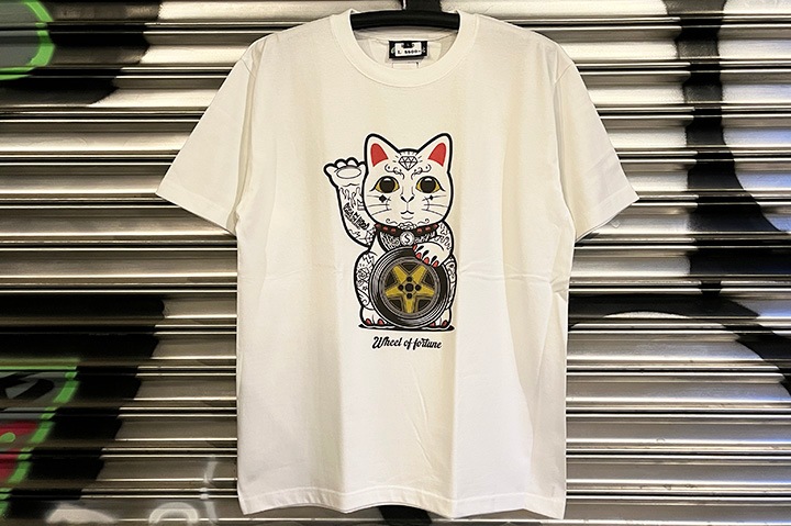 OSSANTHEHOOD Tshirt (lucky cat) / white
