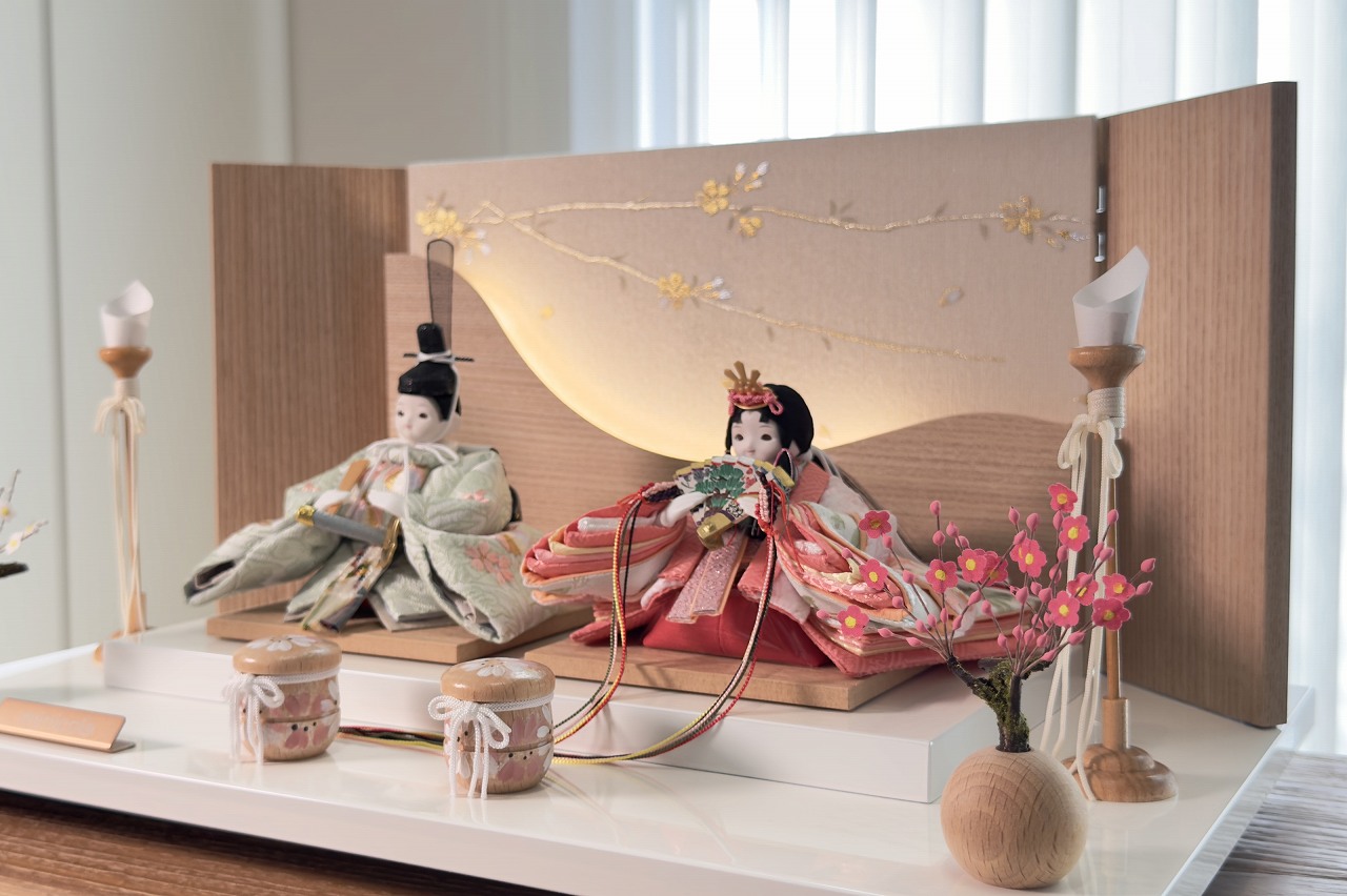 coco栞（しおり）衣裳着親王飾り雛人形 高岡塗台 デライト屏風 | 飾り